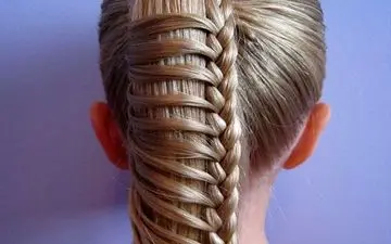 بافت مو نردبانی: آموزش یک روش زیبا و ساده برای آراستن مو
