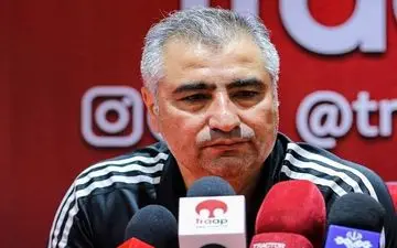 سرمربی تراکترو: نباید اینگونه باشد که استقلالی‌ها تصمیم‌گیری کنند