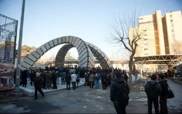 معاون آموزشی دانشگاه امیرکبیر: قوانین، دانشگاه های دولتی را محدود کرده است