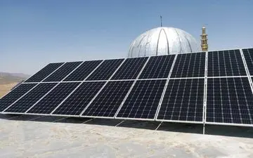 نصب استراکچر و پنل های انرژی خورشیدی در سایت بقعه متبرکه امامزاده حسن (ع) اسلام آباد غرب