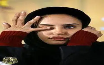 ژست الناز شاکردوست روی تخت بیمارستان