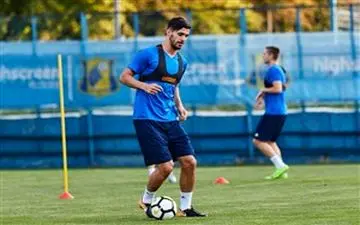  آمکار باخت، عزت‌اللهی همچنان در حسرت بازی 