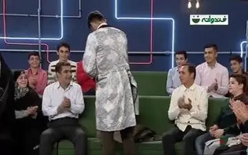 هدیه جالب جناب‌خان به بیرانوند و شوخی های با مزه