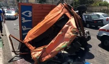 واژگونی ۲ دستگاه خاور در خیابان شهید باقری 
