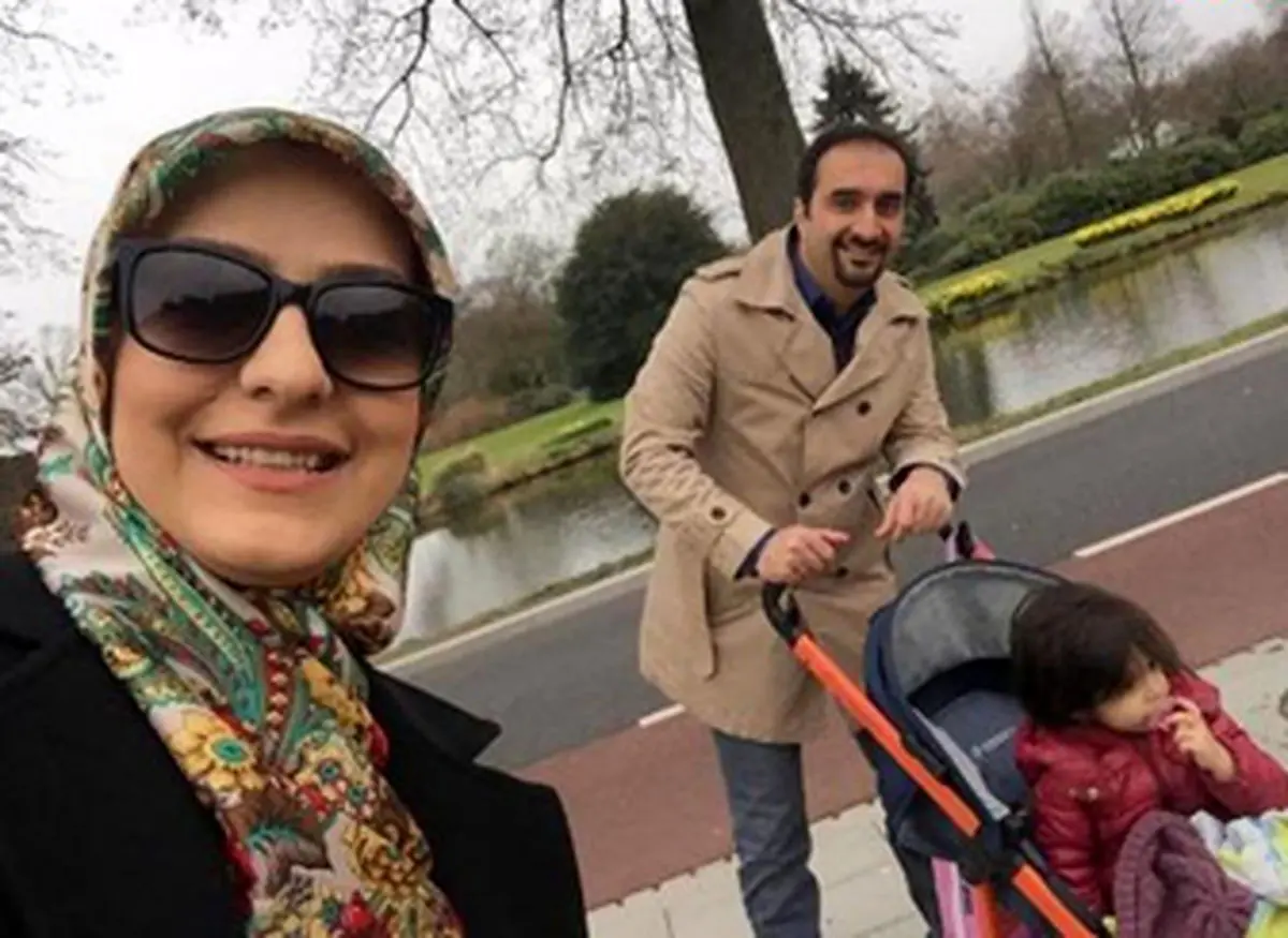 مجری مشهور با همسر و دخترش در حرم رضوی +عکس 