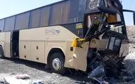  تصادف اتوبوس حامل دانش‌آموزان یزدی با تریلر در اردکان 