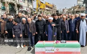 وداع احساسی مردم صومعه‌سرا با معلم شهیده؛ پیکر مطهر در آرامش دوگور جای گرفت