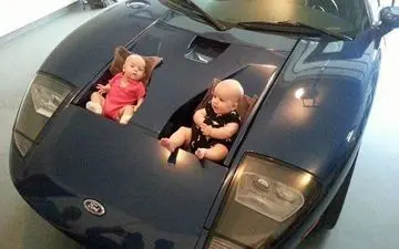 وقتی بچه پولداری (عکس)