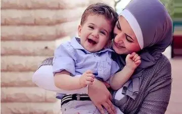  بهترین روش تربیت فرزندان | چگونه به کودک محبت کنیم که لوس نشود؟

