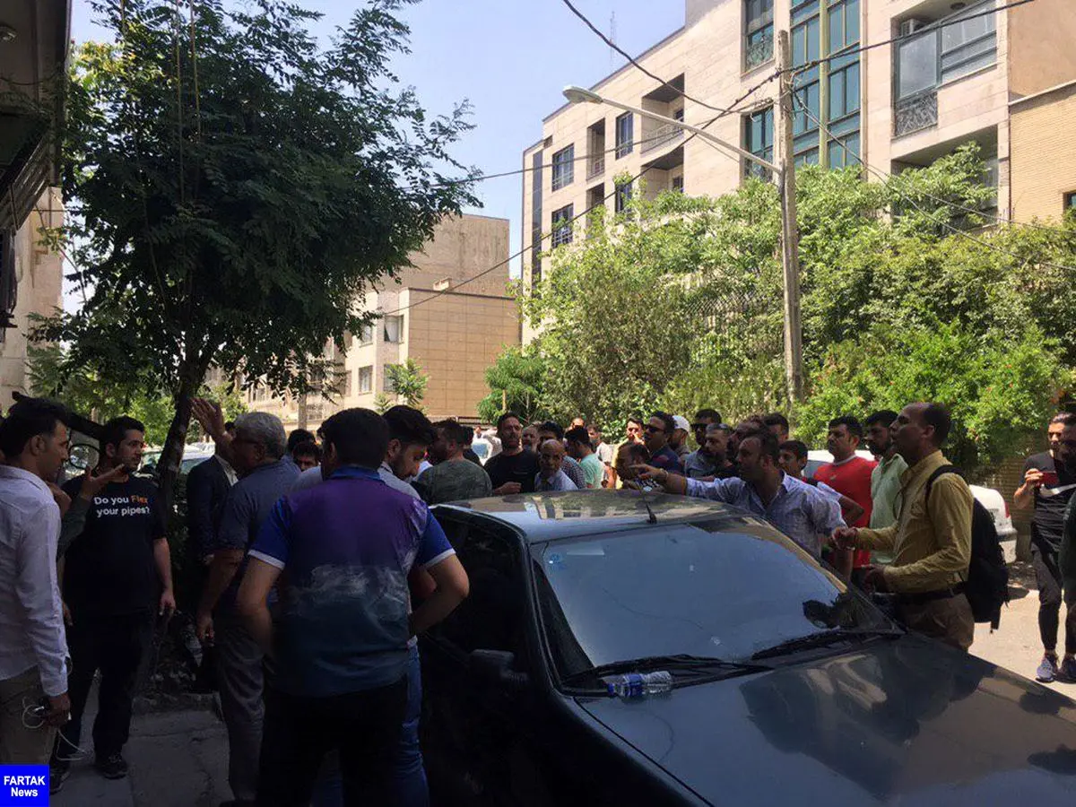 واکنش مدیران پرسپولیس به تجمع هواداران؛ تماس با نیروی انتظامی