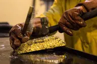 سقوط آزاد قیمت طلای جهانی 