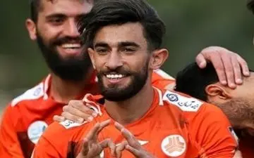 رقم پیشنهاد میلیاردی تیم مطرح پایتخت به ستاره سایپا فاش شد