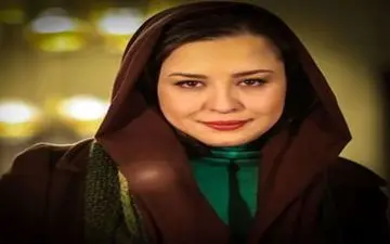 حرکت دور از شأن مهراوه شریفی نیا با کلاه قرمزی + عکس خجالت آور