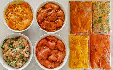 راز طعم بی‌نظیر مرغ با بهترین روش‌های مزه دار کردن | فیلم