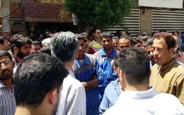 شورش آبادانی ها بخاطر شوری آب آشامیدنی +  عکس