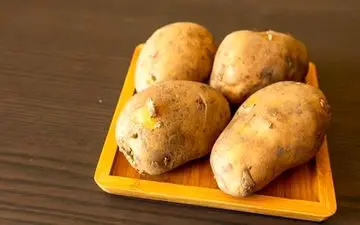 مراقب باشید| خوردن این سیب زمینی‌ها سم است