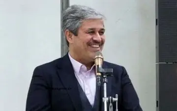 `کاندیدای حاشیه‌ساز همچنان می تازد 