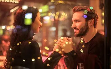 بهترین عطرهای زنانه برای دلبری کردن در قرارهای عاشقانه!