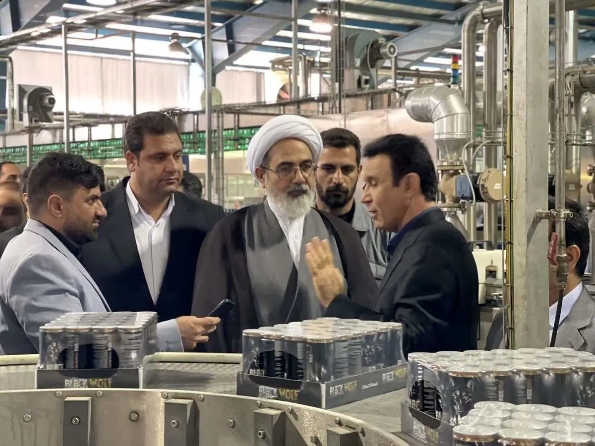 بازدید رئیس سازمان قضایی نیروهای مسلح از واحد تولیدی کوشاب غرب / کوشاب غرب یکی از پنج شرکت تولید نوشیدنی برترکشور