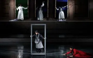 اسحاق جهانگیری به تماشای نمایش «خانه برناردا آلبا» نشست