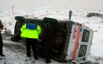 
محور سمنان-فیروزکوه بازگشایی شد/ واژگونی یک دستگاه آمبولانس