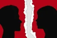 دروغ بزرگ زندگی زناشویی را به طلاق کشاند: زنی که با روسری قرمز به راز همسرش پی برد