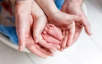 همه‌ آنچه که باید درباره IVF و فرزندآوری به این شیوه بدانید 