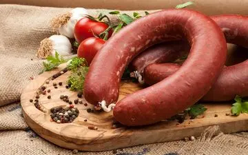 طرز تهیه سوجوک ترکی خوشمزه و خانگی؛ غذای خوش‌عطر و تند مخصوص عاشقان مزه‌های اصیل