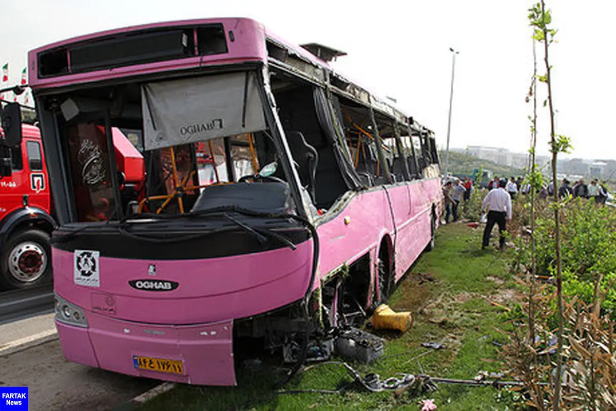 تصادف اتوبوس مسافربری با کامیون در محور قزوین ـ کرج
