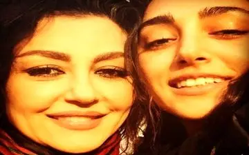 گلشیفته فراهانی با انتشار این عکس تولد خواهر خود، شقایق را تبریک گفت