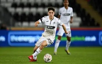 اولین خرید منچستریونایتد از سوانسی آمد