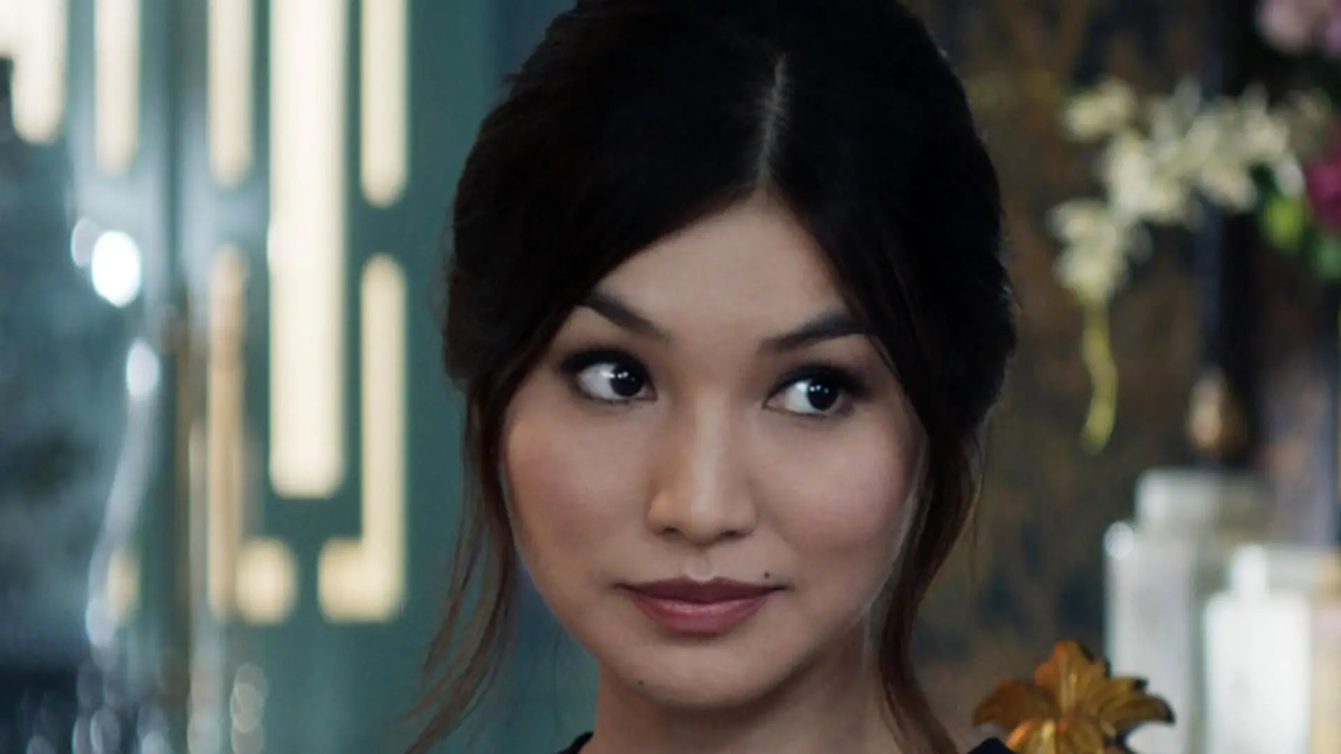 جما چن در نقش ریچل چو در فیلم Crazy Rich Asians