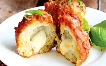 طرز تهیه کوفته پنیری ترکیه‌ ای با گوشت چرخ‌کرده؛ یک غذای خوشمزه و کش‌دار!