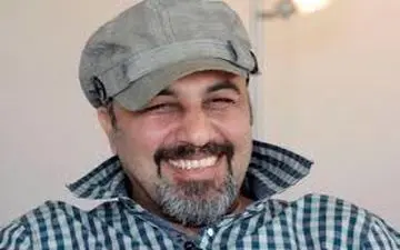 تیپ متفاوت رضا عطاران و بازیگران زن ارمنستانی