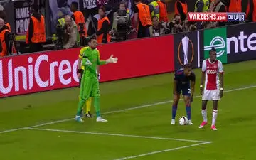 شادی یونایتدی ها پس از قهرمانی در یورولیگ + فیلم