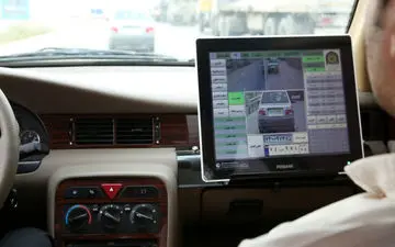 کنترل خودروها با دوربین‌ پلاک خوان در مرز مهران / کشف ۶ خودروی سرقتی