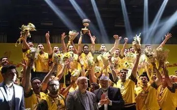 قهرمان رقبای خود را شناخت
