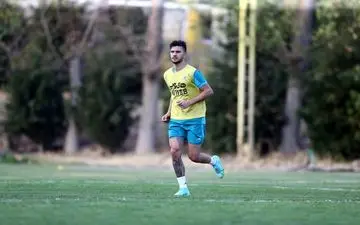  آزادی: انتظار نداشتم که در استقلال نیمکت نشین شوم/ هیچ بازیکنی نمی‌تواند برای کادرفنی تعیین تکلیف کند