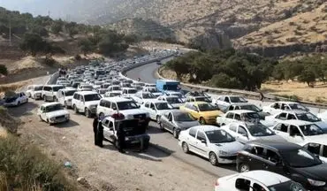 تراکم ترافیکی در محورهای غرب مازندران؛ محور کندوان همچنان مسدود است