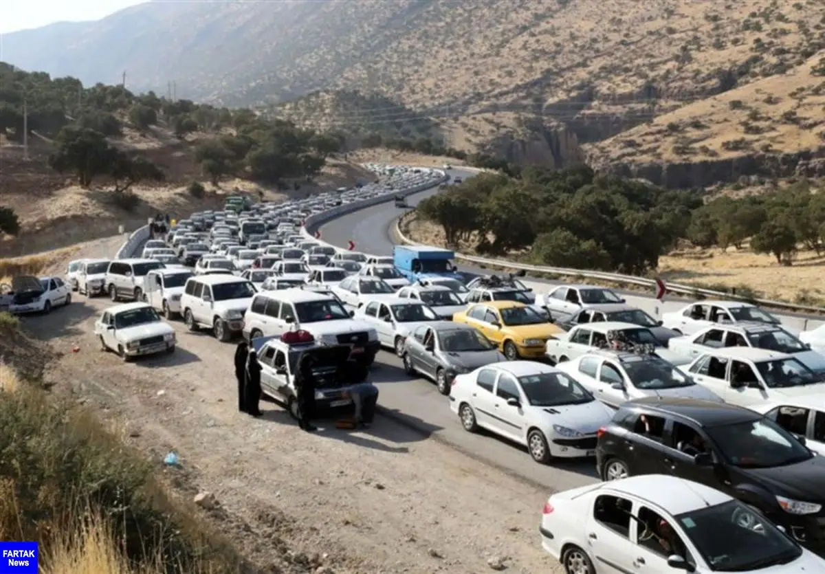 تراکم ترافیکی در محورهای غرب مازندران؛ محور کندوان همچنان مسدود است