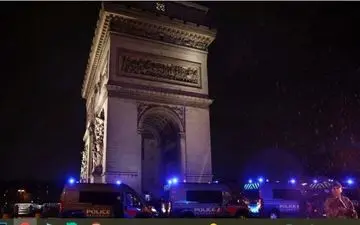 حمله با چاقو در پاریس؛ ضارب با شلیک پلیس کشته شد