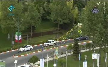 ورود هاشمی طبا به سازمان صدا و سیما + تصاویر