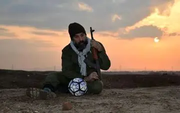  بازیکن پرسپولیس در نقش یک فوتبالیست شهید/عکس