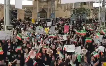 شعار مردم شیراز در استقبال از رئیسی + فیلم