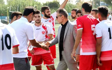  مدیرعامل پرسپولیس آب پاکی را روی دست هواداران ریخت