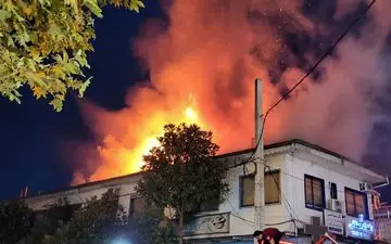 نجات یک خانواده 5 نفر از میان شعله‌های آتش