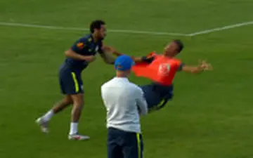  وقتی نیمار طاقت لایی خوردن ندارد