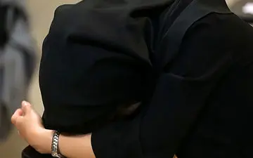 دختر جوان: تصاویر زننده خواهرم و همسرم را در گوشی شوهرم دیدم