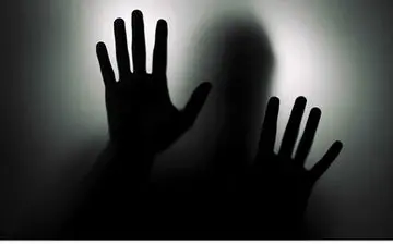 دختر 6 ساله در آغوش مادر جان باخت!