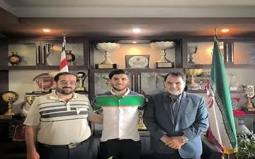  مهاجم جوان پیکان تمدید کرد